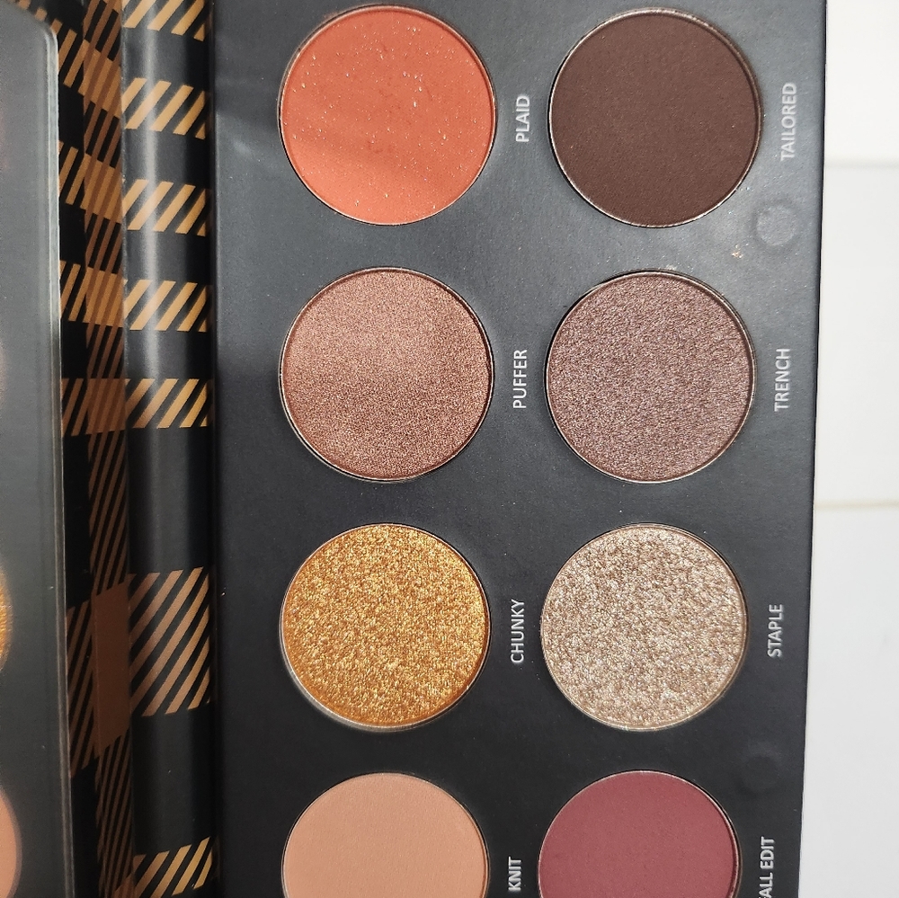 Estate Cosmetics Fall Edit Pallette - Picture 4 of 4